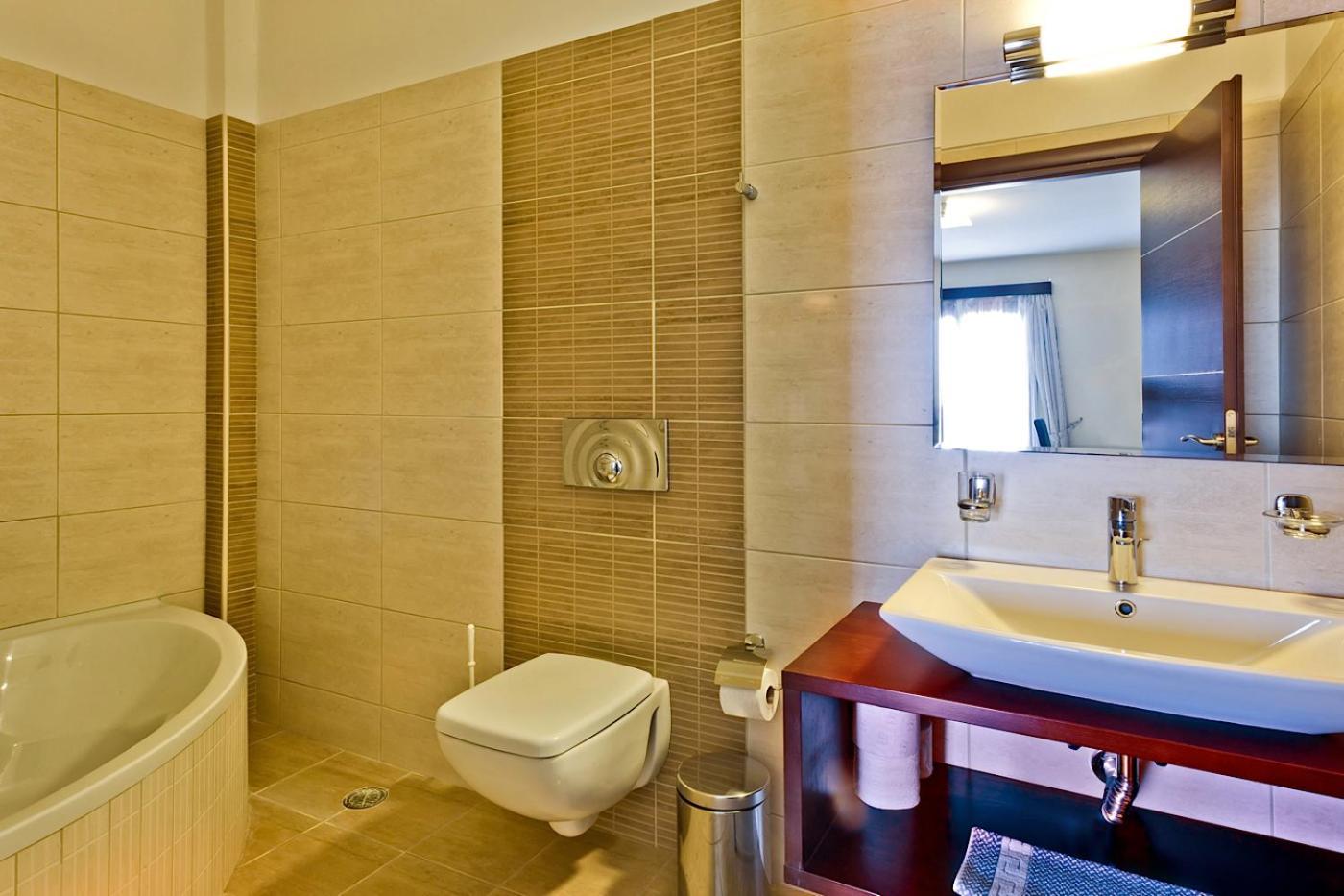 Socrates Hotel Apartments Karpathos Town  Exterior photo